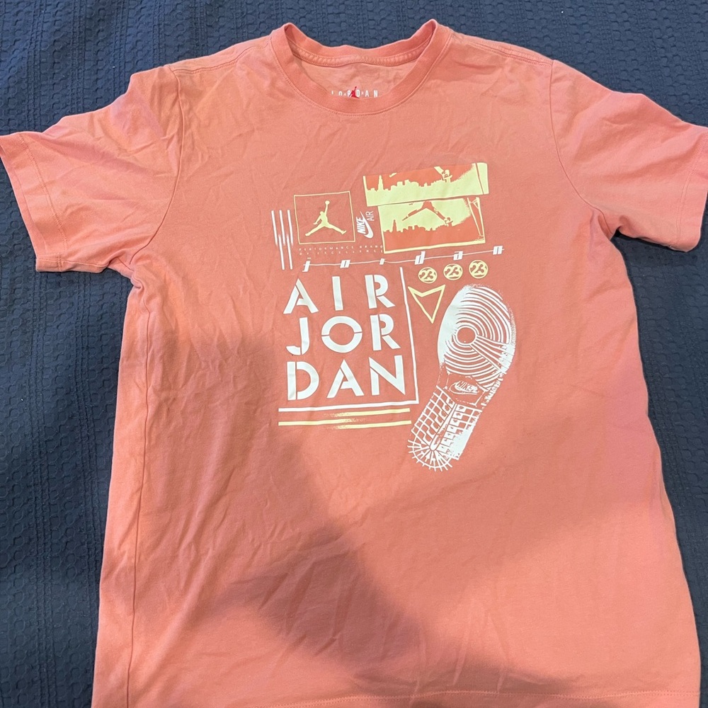 Air Jordan Graphic T-Shirt in Peach